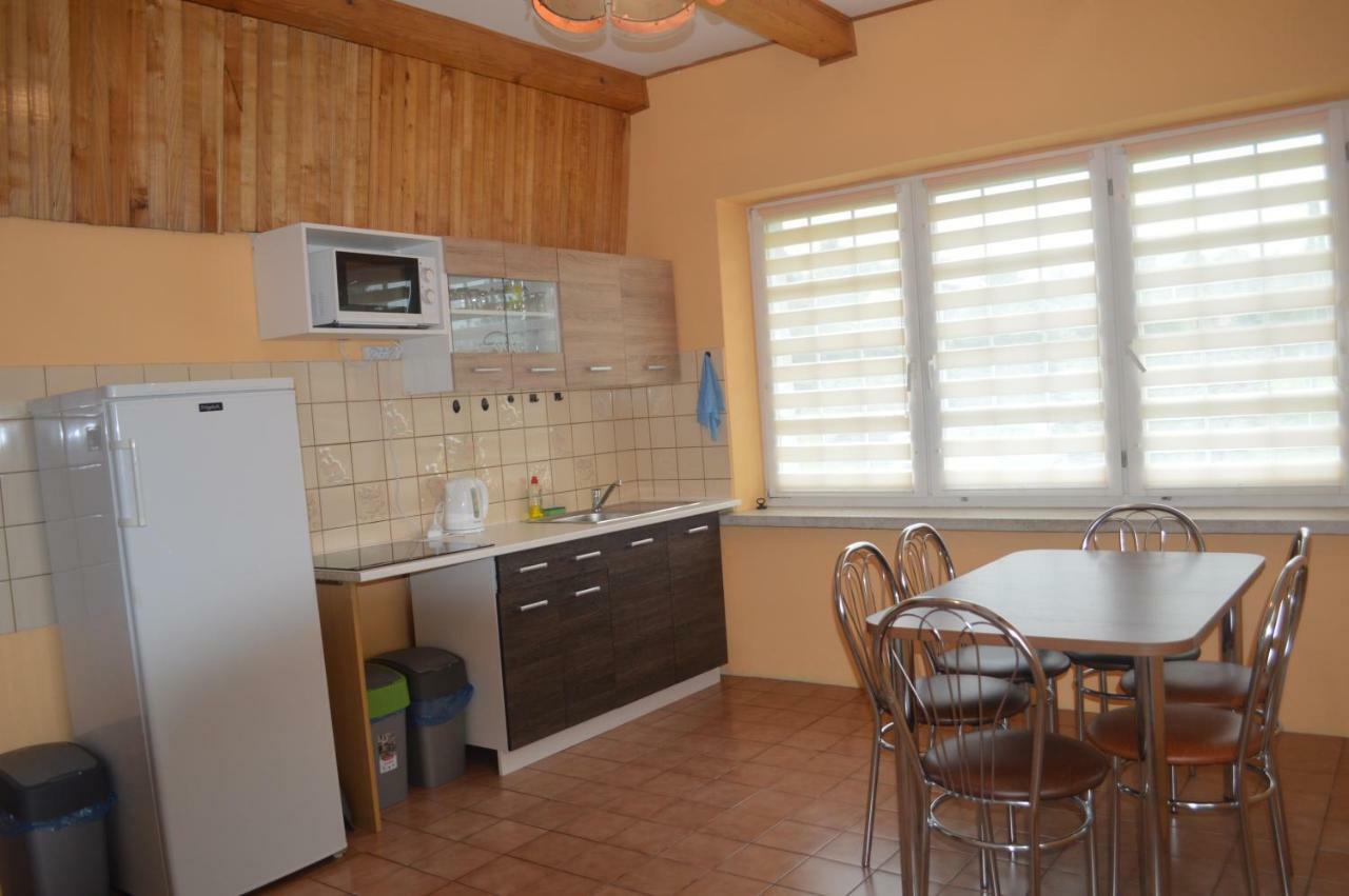 Apartamenty Rownia Ustrzyki Dolne Ngoại thất bức ảnh