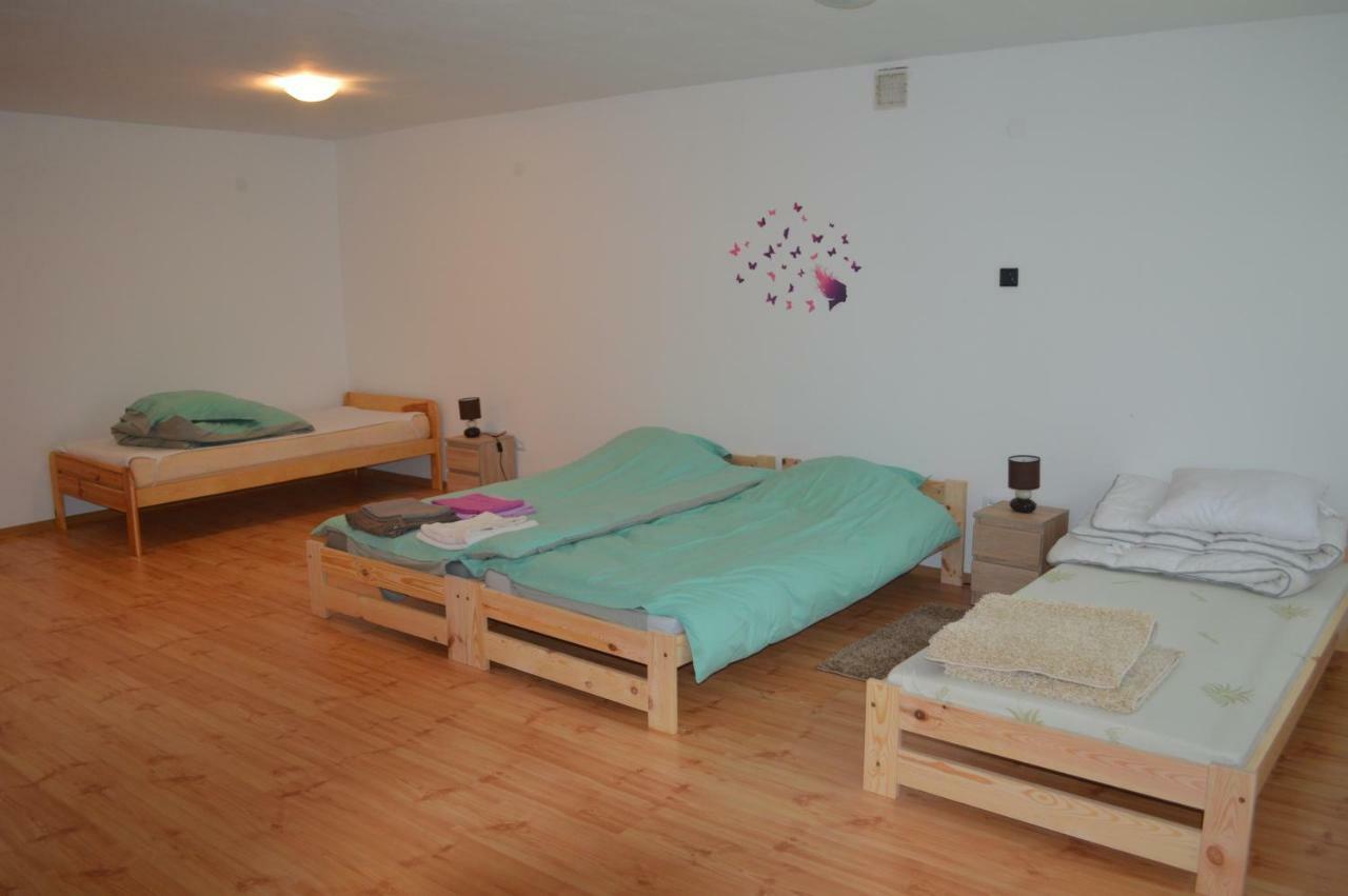 Apartamenty Rownia Ustrzyki Dolne Ngoại thất bức ảnh