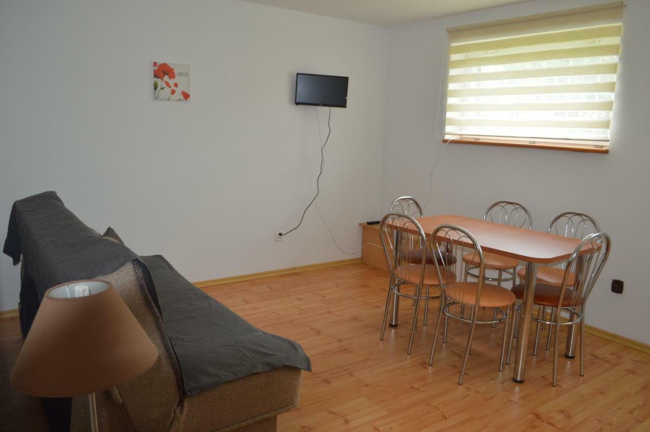 Apartamenty Rownia Ustrzyki Dolne Ngoại thất bức ảnh