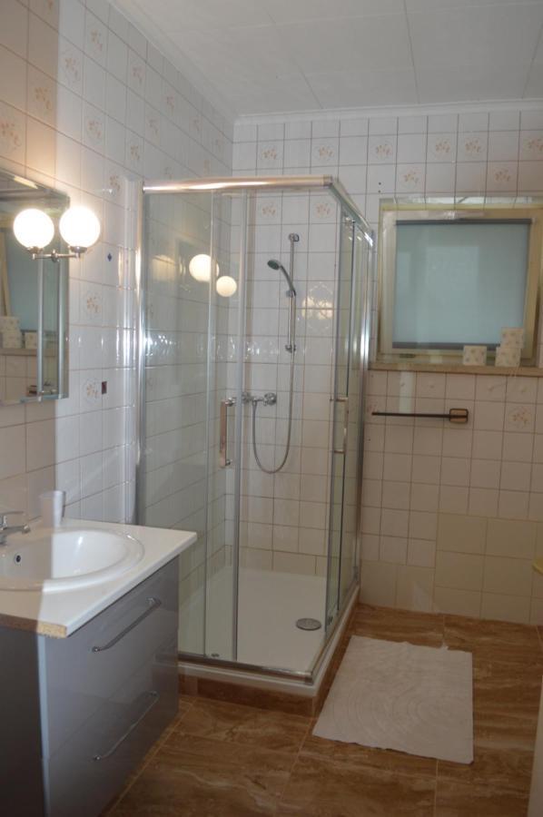 Apartamenty Rownia Ustrzyki Dolne Ngoại thất bức ảnh